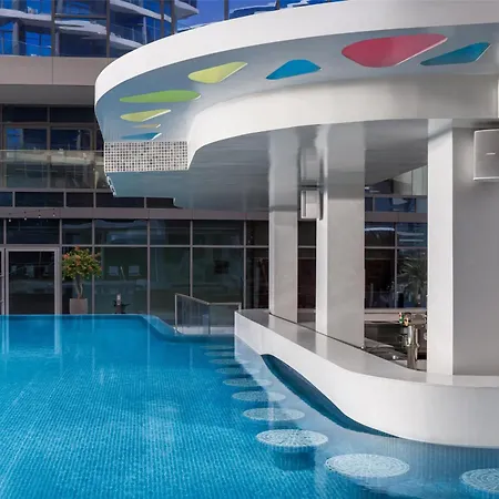 Hilton Dubai Creek Hotel & Residences-2